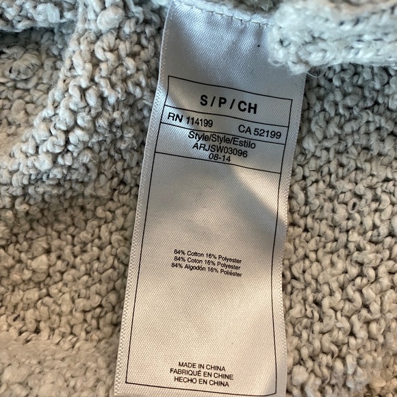 Roxy Sweater Size S - Picture 6 of 10